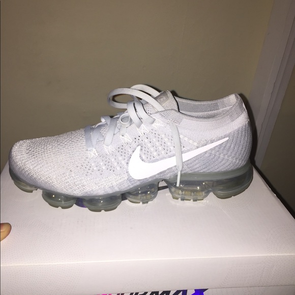 Shoes - Vapormax Nike air only accepting $125